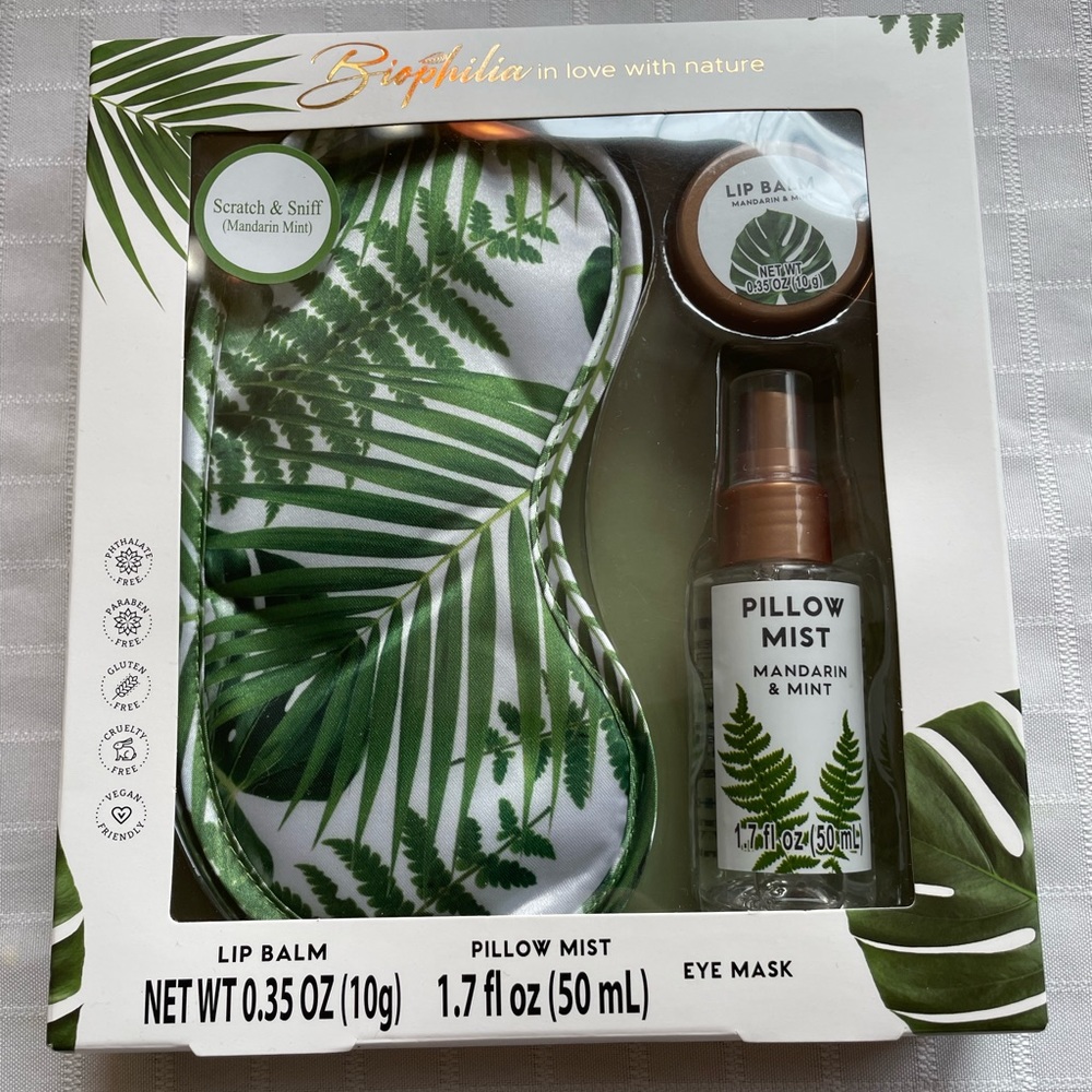 Eye mask gift set NIB